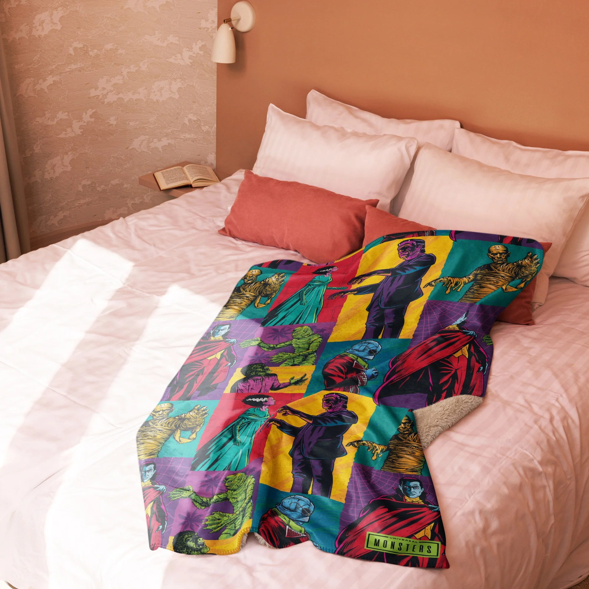 Universal Monsters Comic Pattern Sherpa Blanket - Image 10