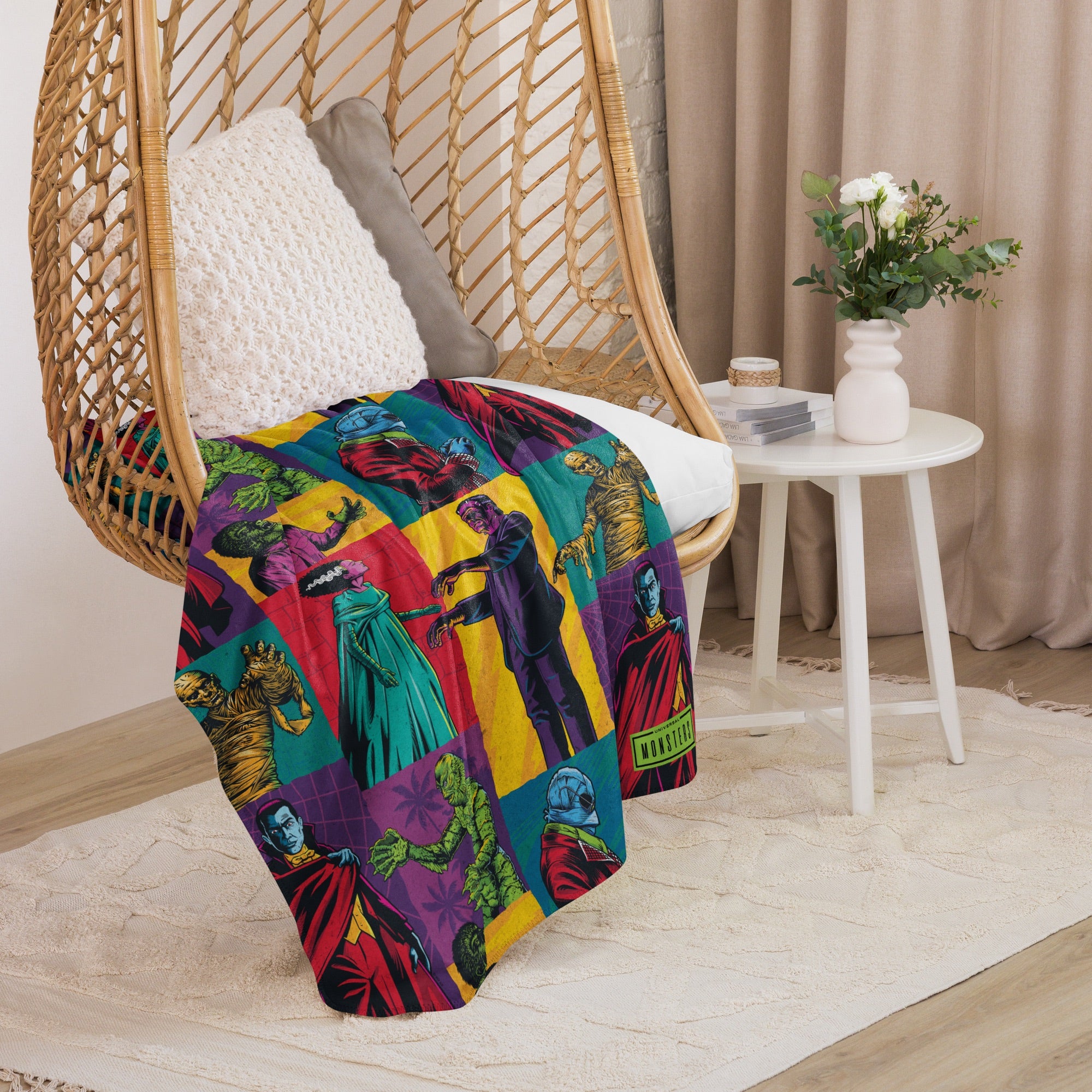 Universal Monsters Comic Pattern Sherpa Blanket - Image 6