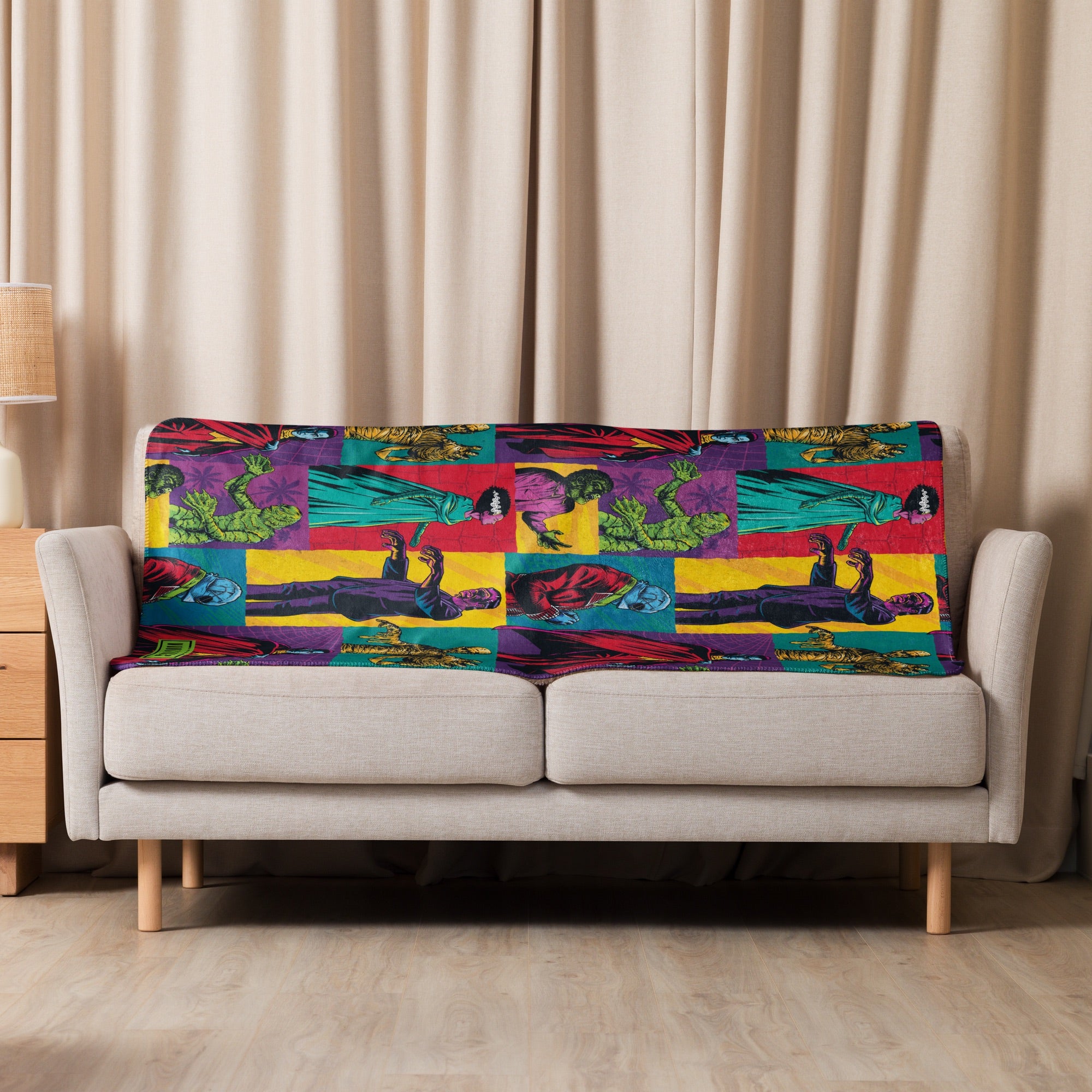 Universal Monsters Comic Pattern Sherpa Blanket - Image 9